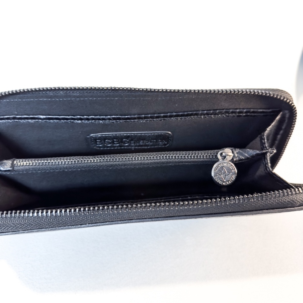 BCBGeneration Black Textured Wallet – Like New - Picture 5 of 6